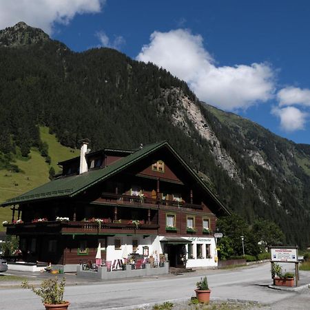 Hotel Gasthaus Schwarzenstein Ginzling Exterior photo