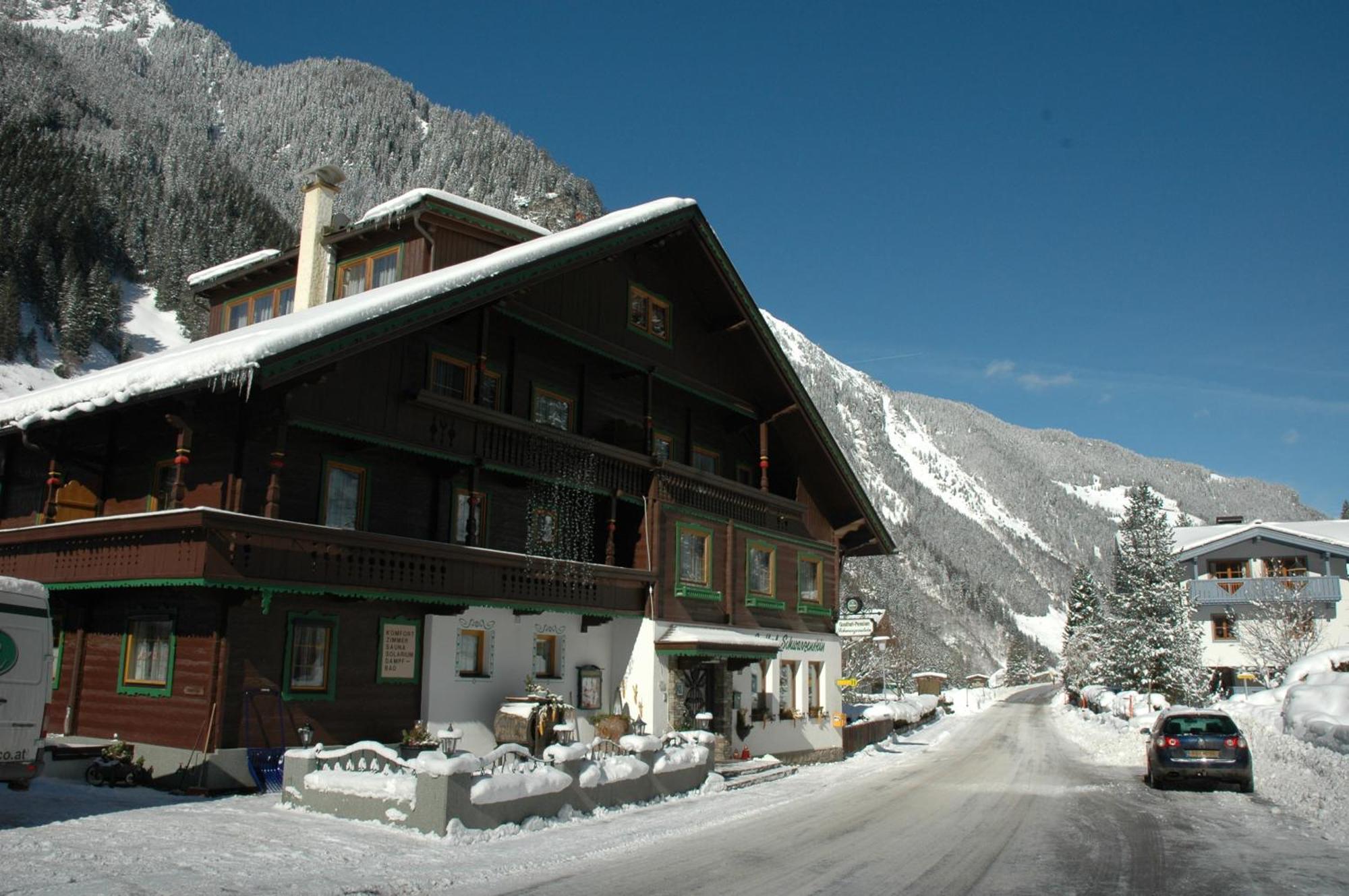 Hotel Gasthaus Schwarzenstein Ginzling Exterior photo